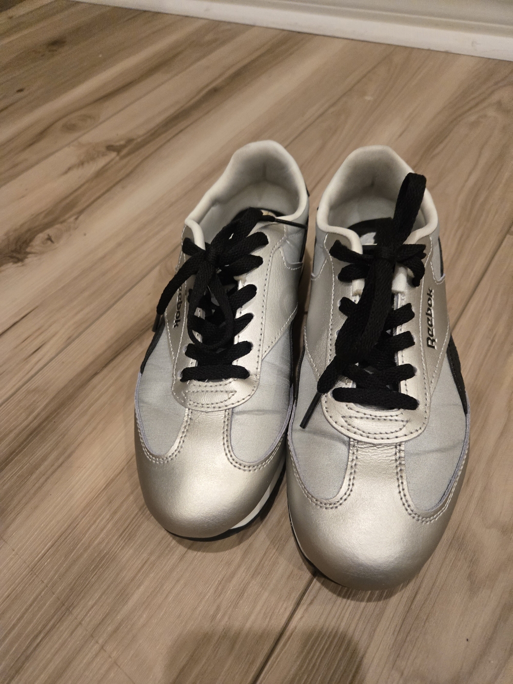 Reebok Women's Classic Silver Lace-Up Sneaker